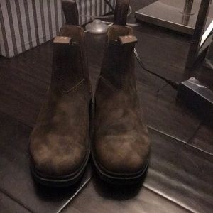 Chisel toe Blundstone